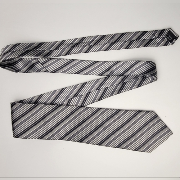 3/$30 Perry Ellis Portfold Grey 100% Silk - Picture 4 of 8